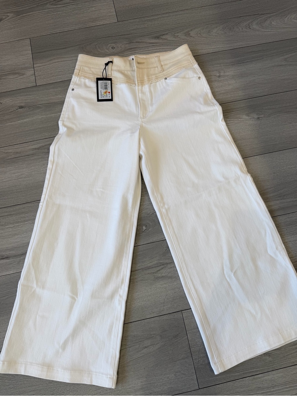 PAIGE White Wide-Leg Women’s Jeans - Classic Casual